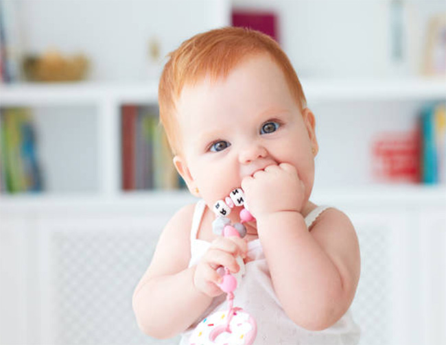 Teething Issues in Babies and How to Deal with Them