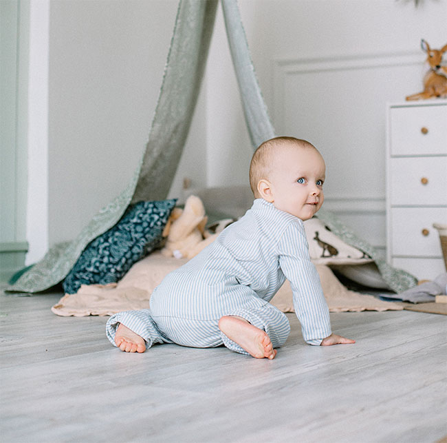 How to Prepare Before Your Baby Start Crawling and Standing