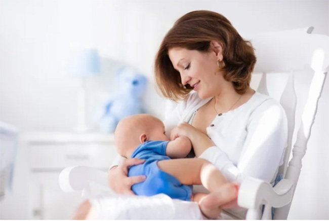 The Benefits of Breastfeeding for Mother and Baby