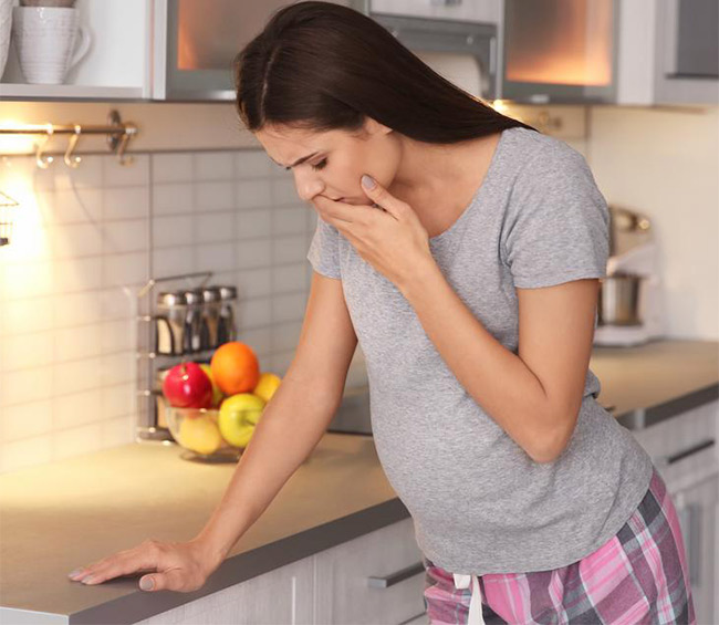 12 Natural Ways to Prevent and Manage Nausea During Pregnancy